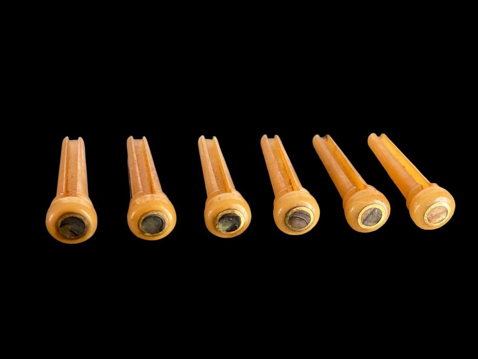 Pins em osso de camelo c/ pontos abalone Guitarra Folk