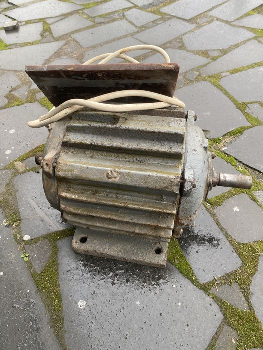 Мотор електричний 2,7кв