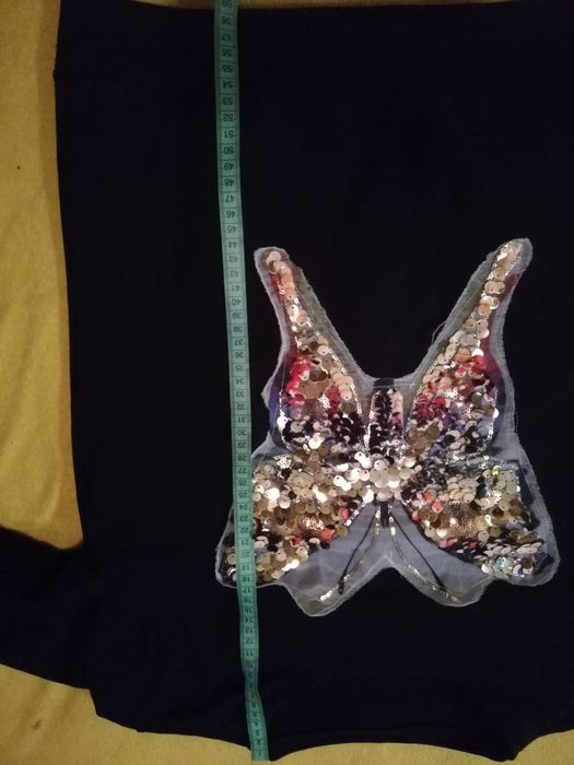 Bluzka,bluza czarna M z motywem motyla cekiny