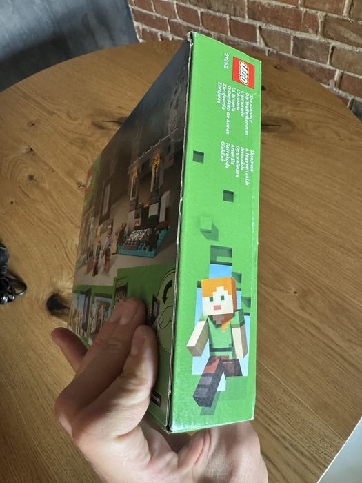 Lego minecraft zbrojownia 21252