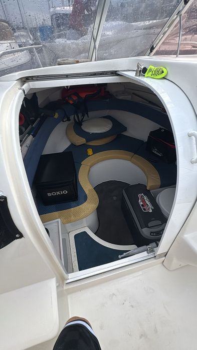 Barco cabinado 5,80m