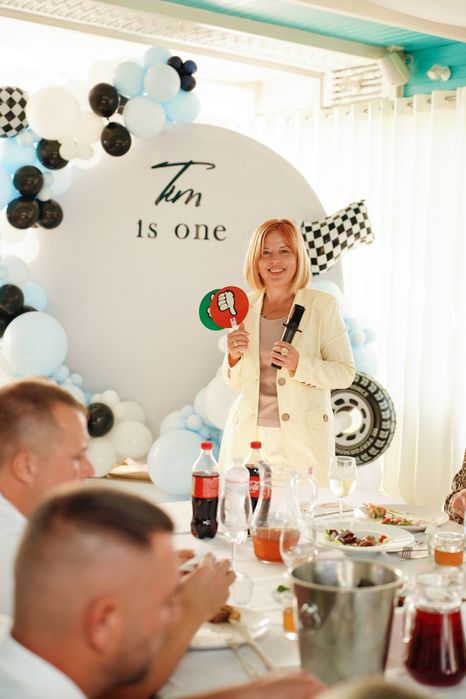 Ведуча на свято  + фотограф