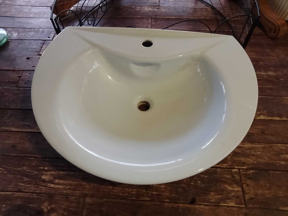 umywalka scienna ,umywalka