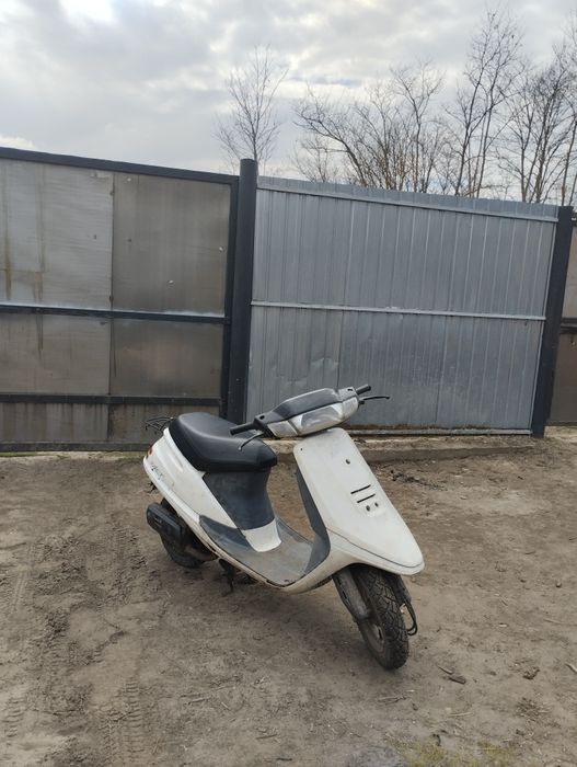 Продам скутер,Хонда такт24,с документами ,не на ходу