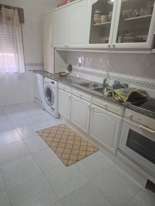 Quarto Individual para Arrendar - Casal do Cotão, Cacém