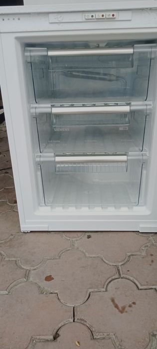 Морозильна камера BOSCH з Німеччини Б/У стан нового