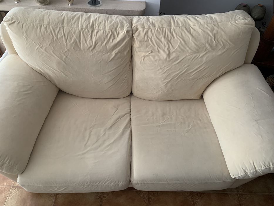 Sofá 2 lugares bege