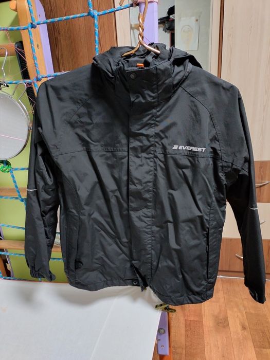 Осенняя куртка ветровка