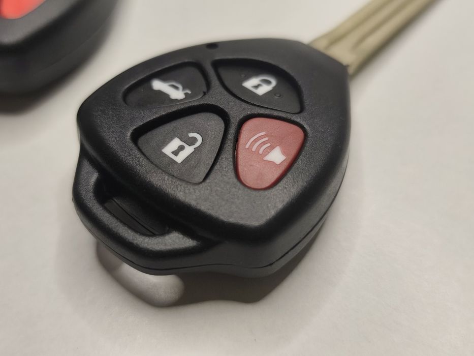 Carcaça Chave Capa Toyota Yaris Corolla Avensis RAV4 Auris Hilux Land Cruiser Comando Fixo 2 3 4 Botões Pânico Lâmina TOY43 Capa Substituição Novo