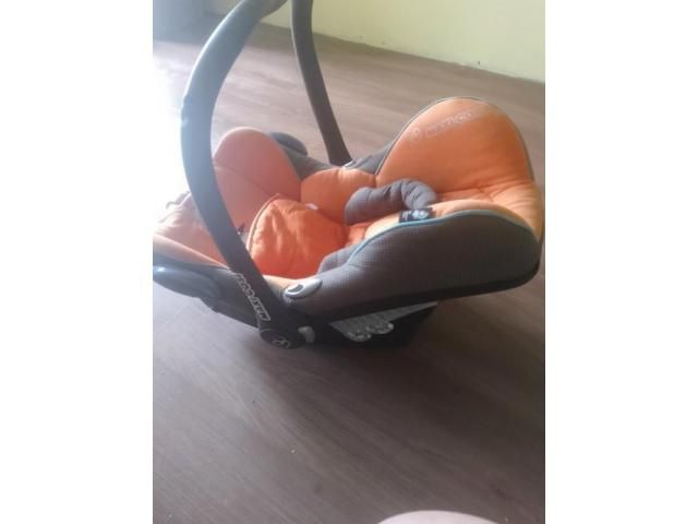 Автокрісло Maxi-Cosi