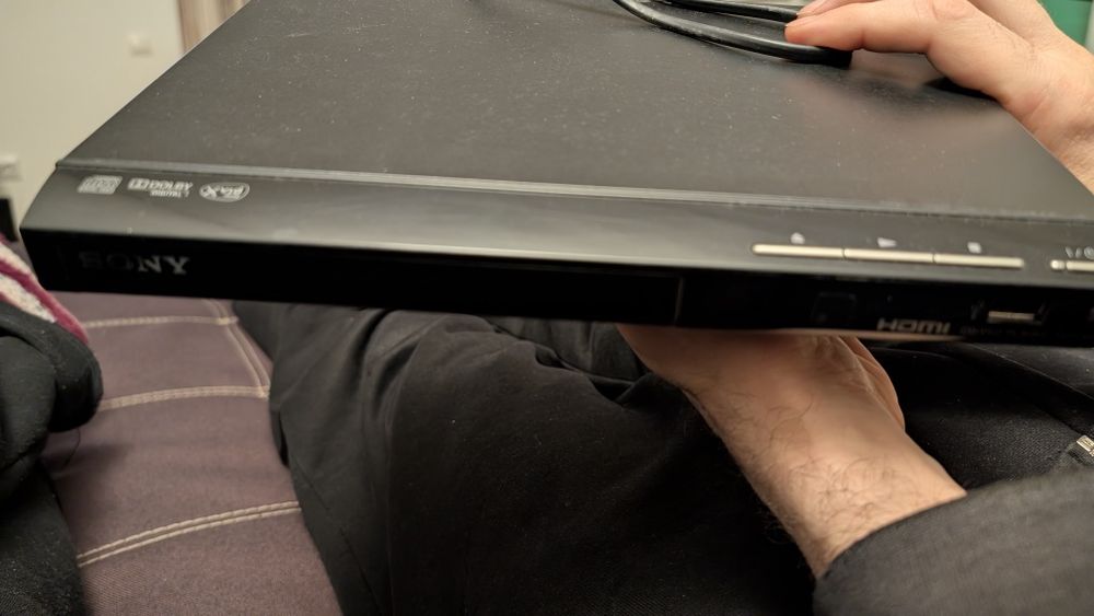 Відеоплеєр DVD Sony DVP - SR760HP