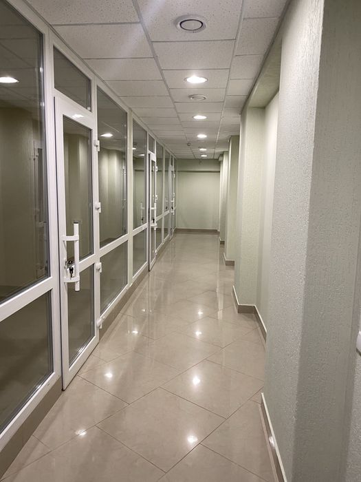 Магазин  360 кв.м Центр міста