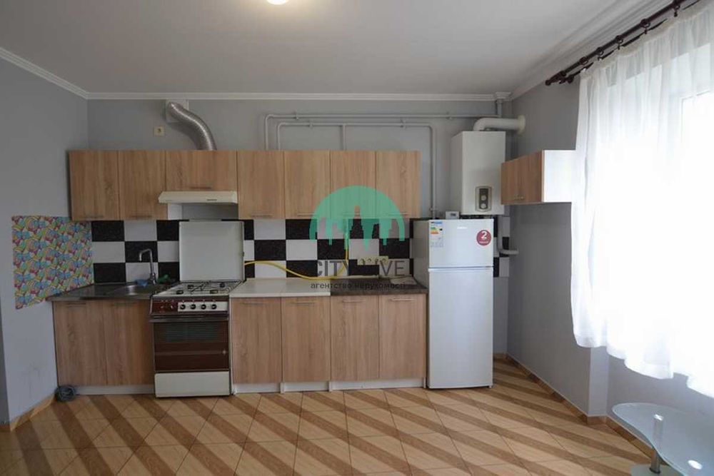 Продається 1-кімнатна квартира з ремонтом біля ТЦ Арсен (63)