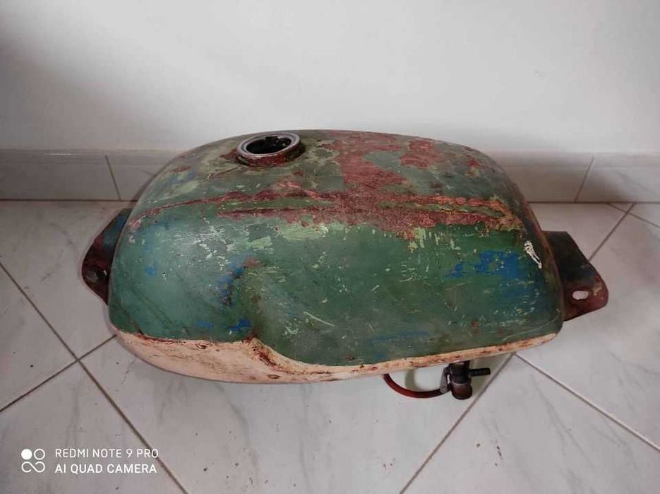 Depósito de motorizada antiga