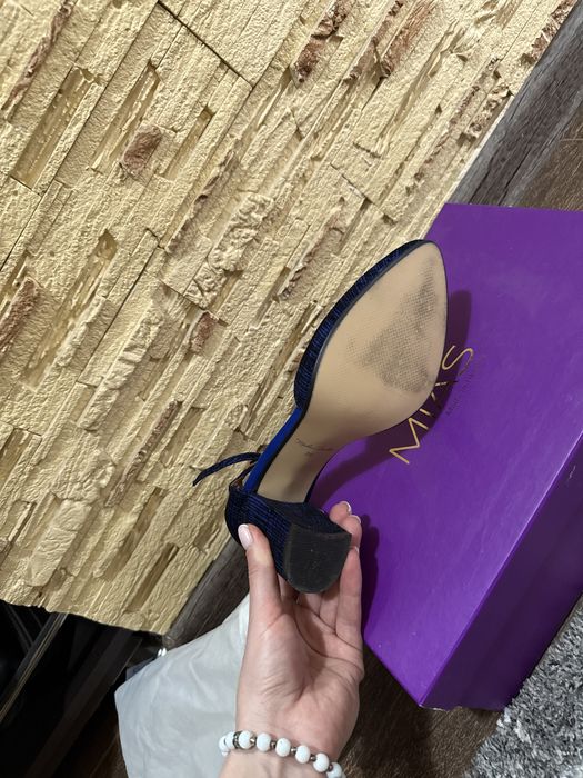 Суперстильні та зручні туфлі босоніжки