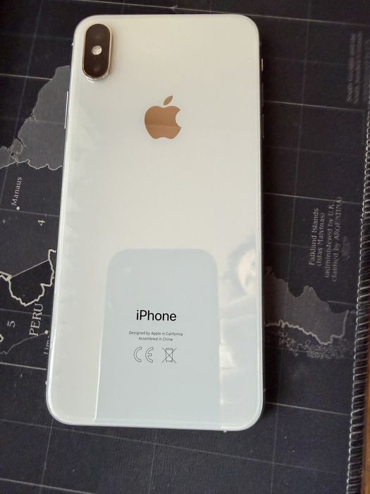 Iphon xs max kolr bialy