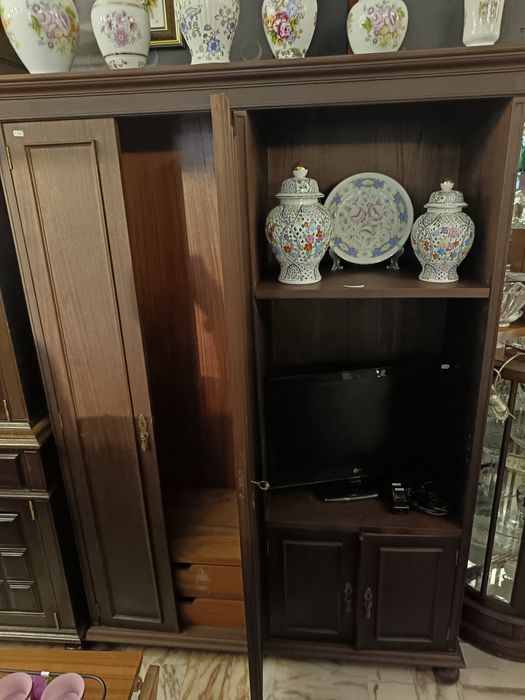 Móvel com roupeiro multi usos