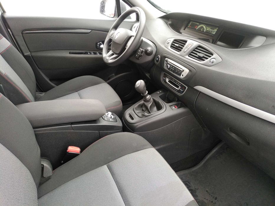 Renault Grand Scenic 2015