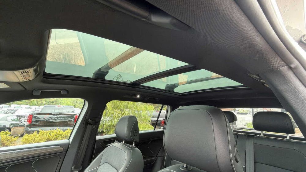 Volkswagen Tiguan SEL R-Line 4Motion      2024