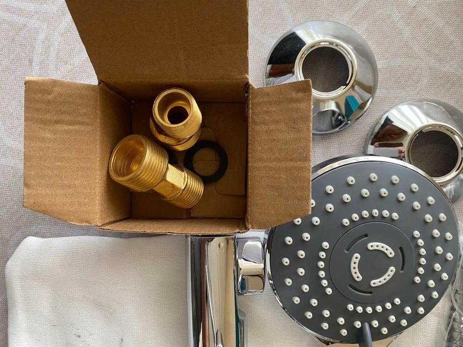 Змішувач для ванни