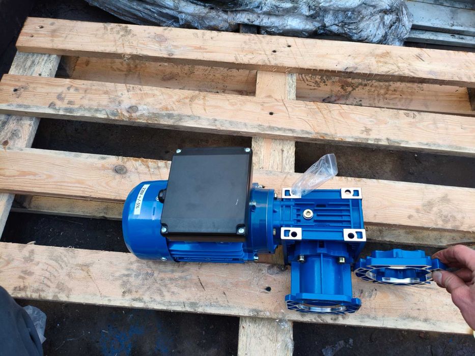 Silnik elektryczny 230V 0,55kw Jednofazowy  Motoreduktor