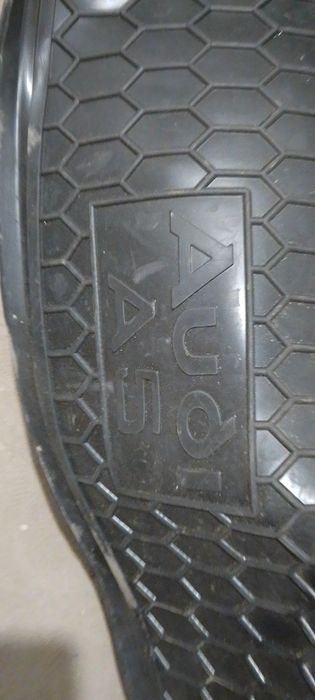 Коврик в багажник ауді,килимок в багажник,килимок ауді,коврик в авто