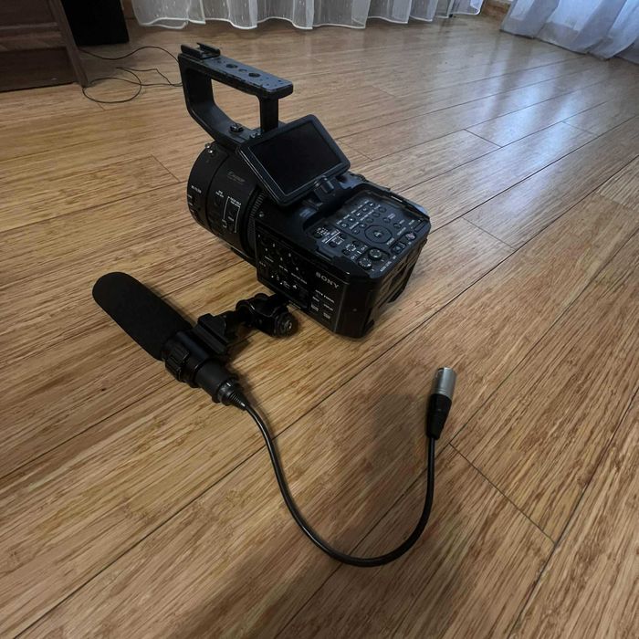 Kamera Sony FS700R +Rekorder Odyssey 7Q 4K +Set obiektywów Samyang