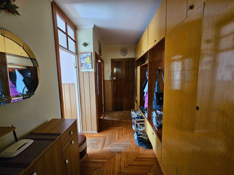 Продаж 3-кімнатної квартири на вул. 128 бригади