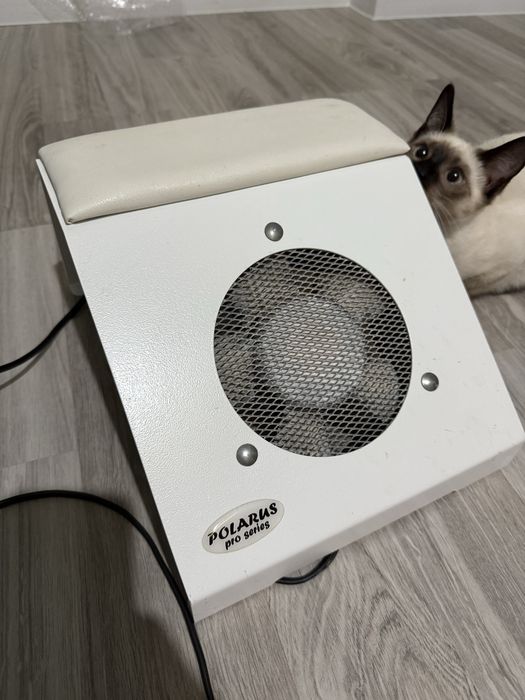 Pochłaniacz pyłu do manicure