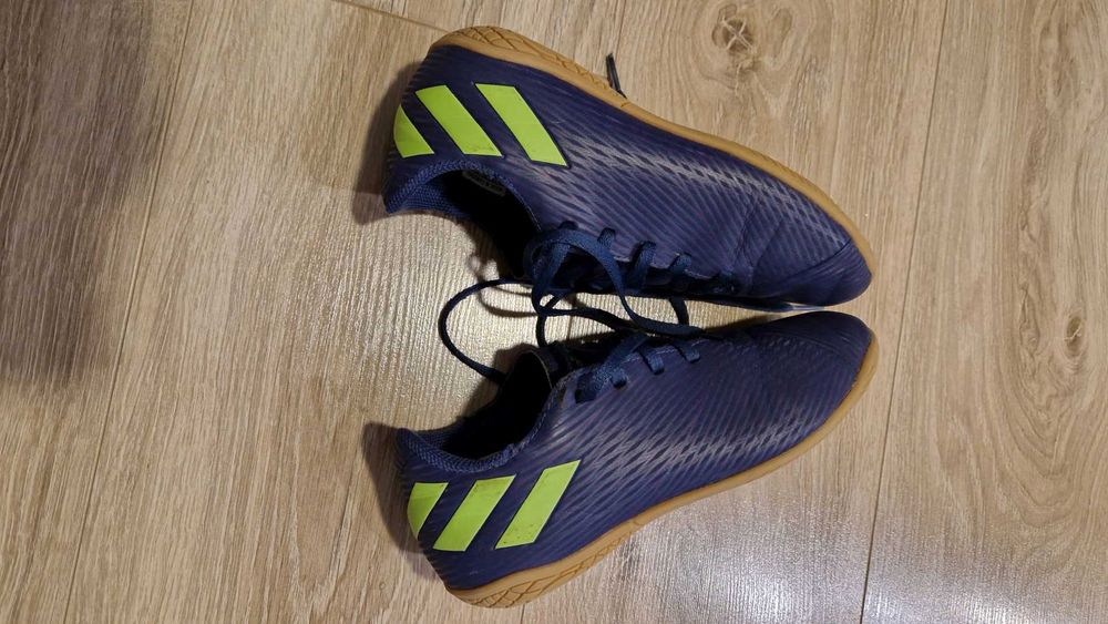 Adidas Buty Dziecięce Halówki roz. 35