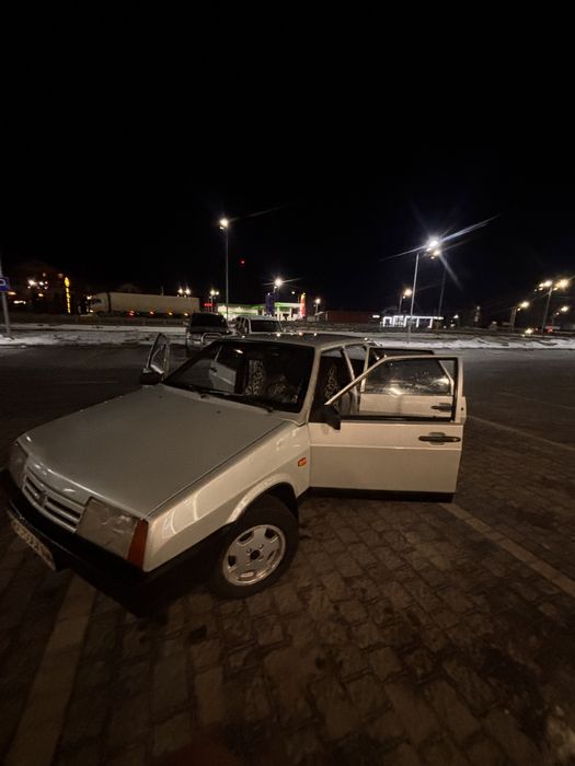 Продаєть ваз 21099
