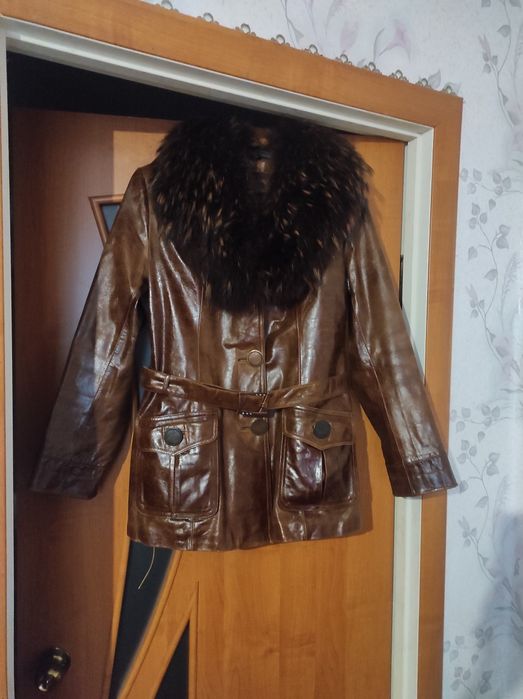 Куртка кожаная с подкладкой,пальто мужское