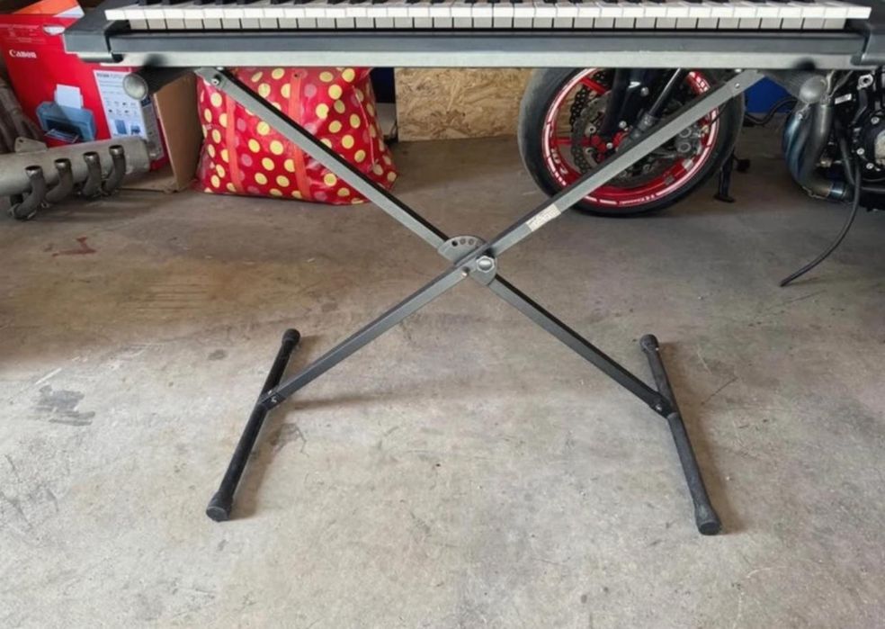 ÓRGÃO YAMAHA  pouco usado