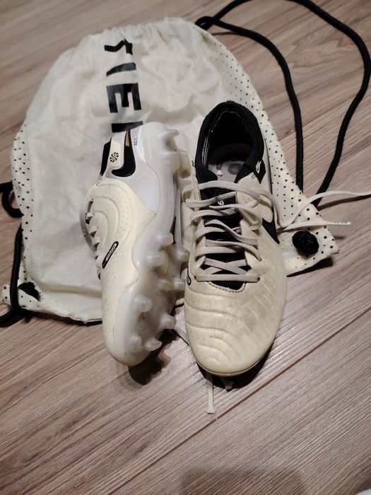 Korki Nike tiempo Elite