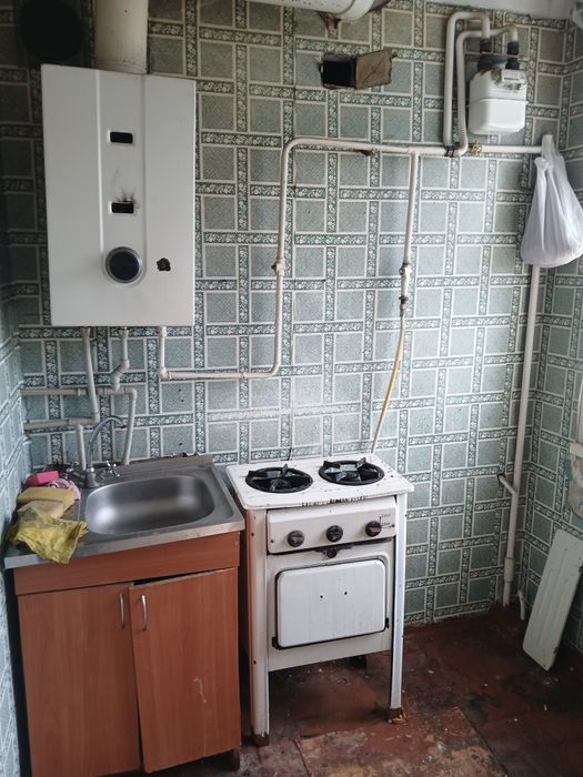 Продам 2х комн. квартиру с/п 5 эт. центр