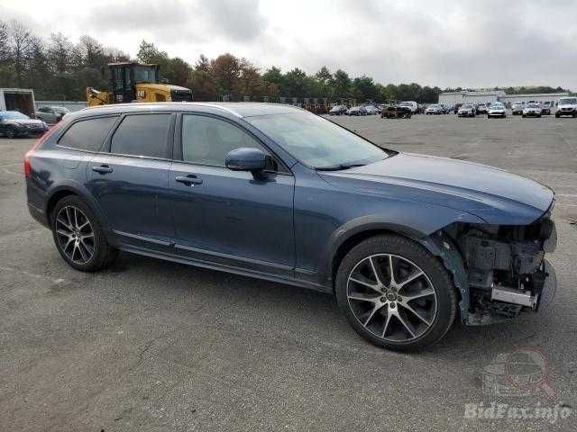 Двері Volvo V90 запчастини вольво в90