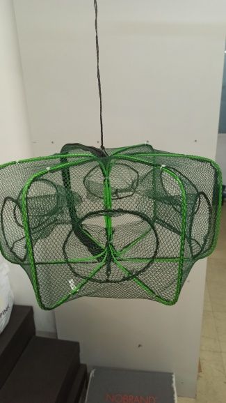 Rede de pesca com 6 buracos