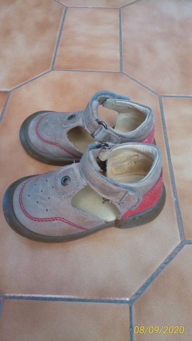 Sandália Kickers, tam.20