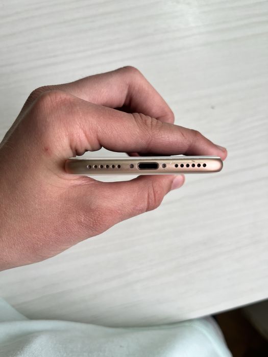 iPhone 8 64GB Neverlock, АКБ 100%, працює все