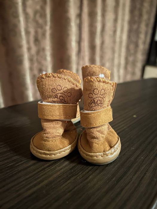 Продам черевички для собак розмір S  Стан новий
