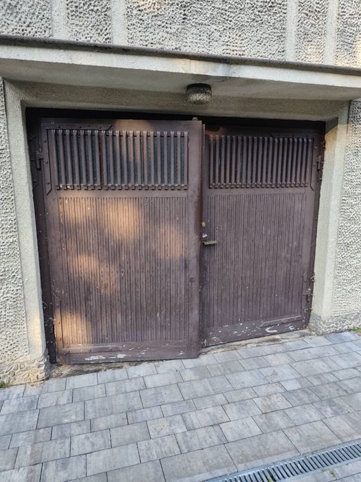 Brama garażowa drewniana