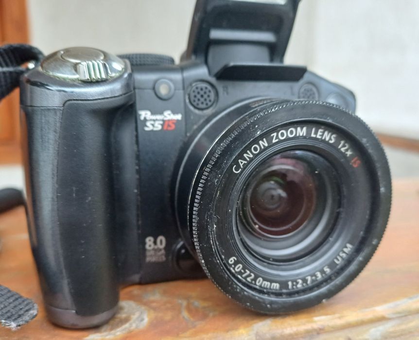 Фотоапарат Canon