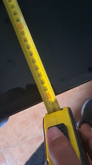 Vendo mesa de vidro e cadeiras