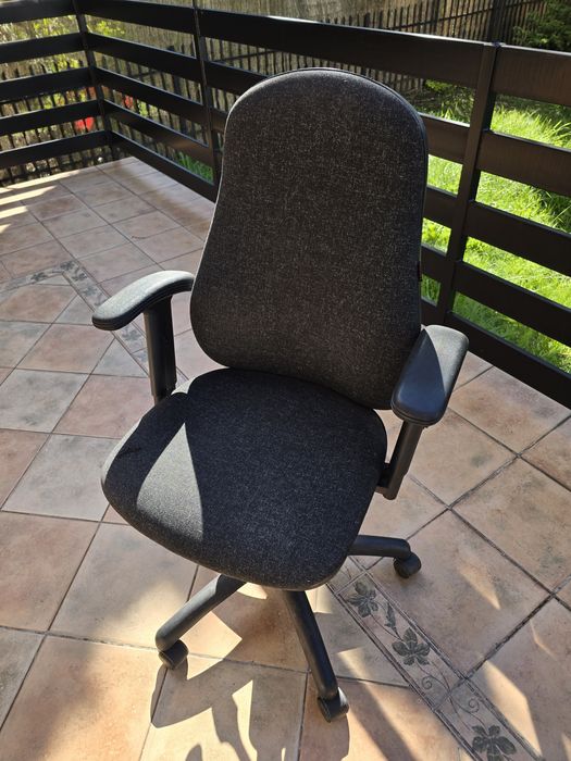 Krzesło komputerowe obrotowe