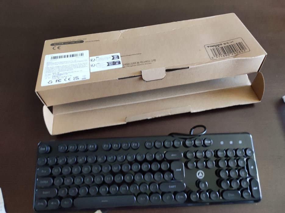 Teclado mecânico c/fio novo