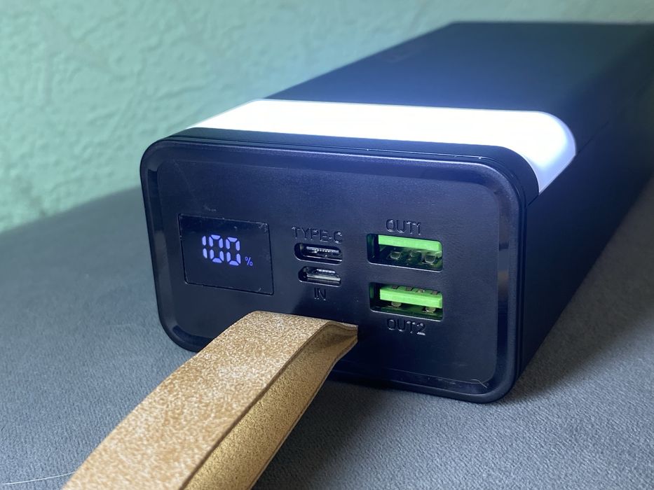 Павербанк 30000 mAh 22.5W / Повербанк з LED лампою та дисплеєм