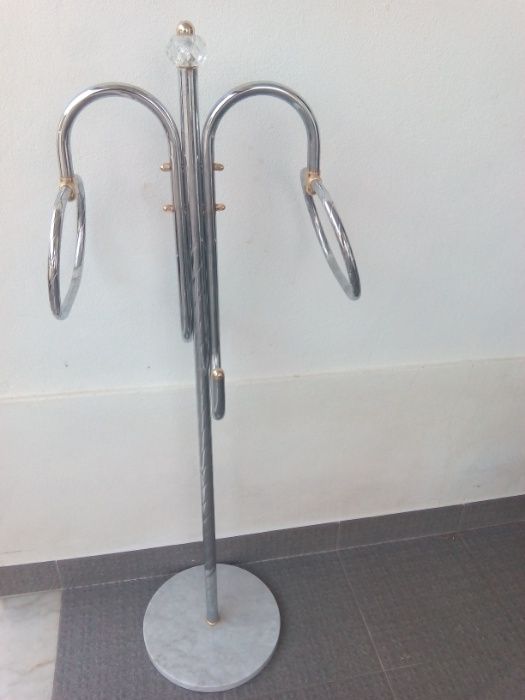 Toalheiro Novo óptimo estado