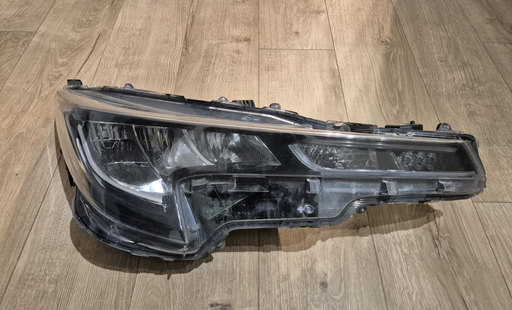 Lampa Toyota Corolla