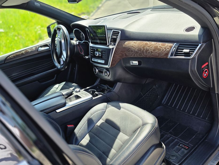 Mercedes-Benz ML 166