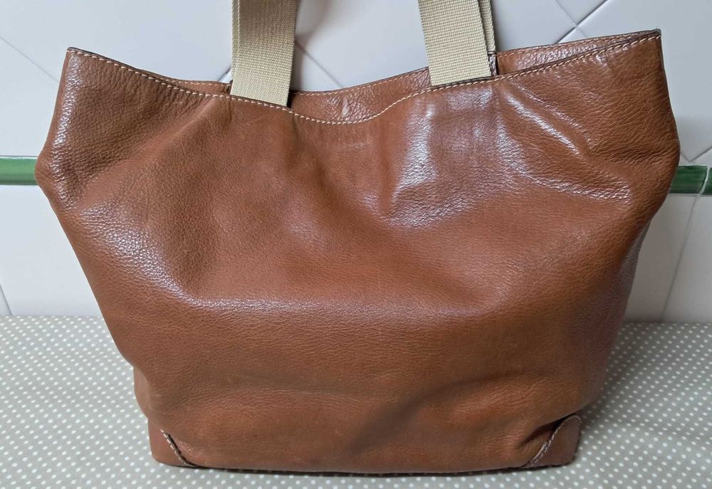 Mala Carolina Herrera original, cor camel em excelente estado